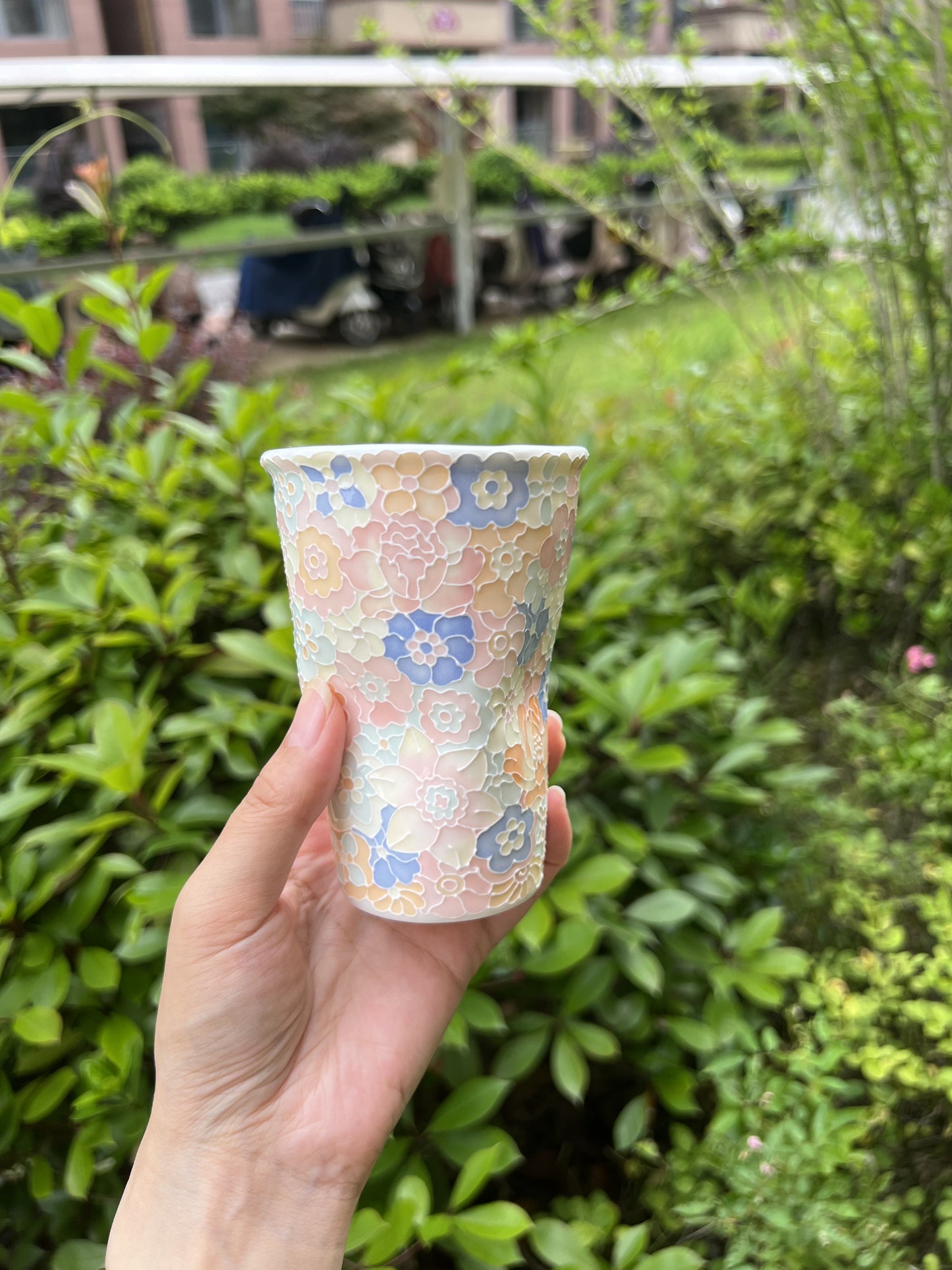 Shaped cup