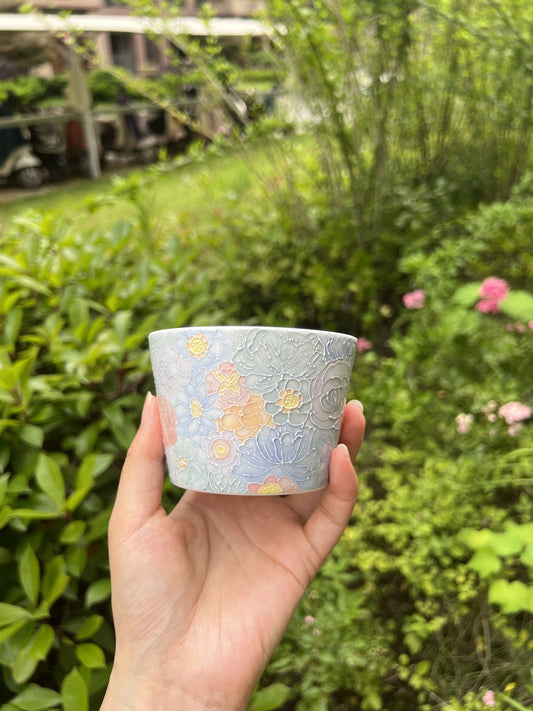Big mouth cup