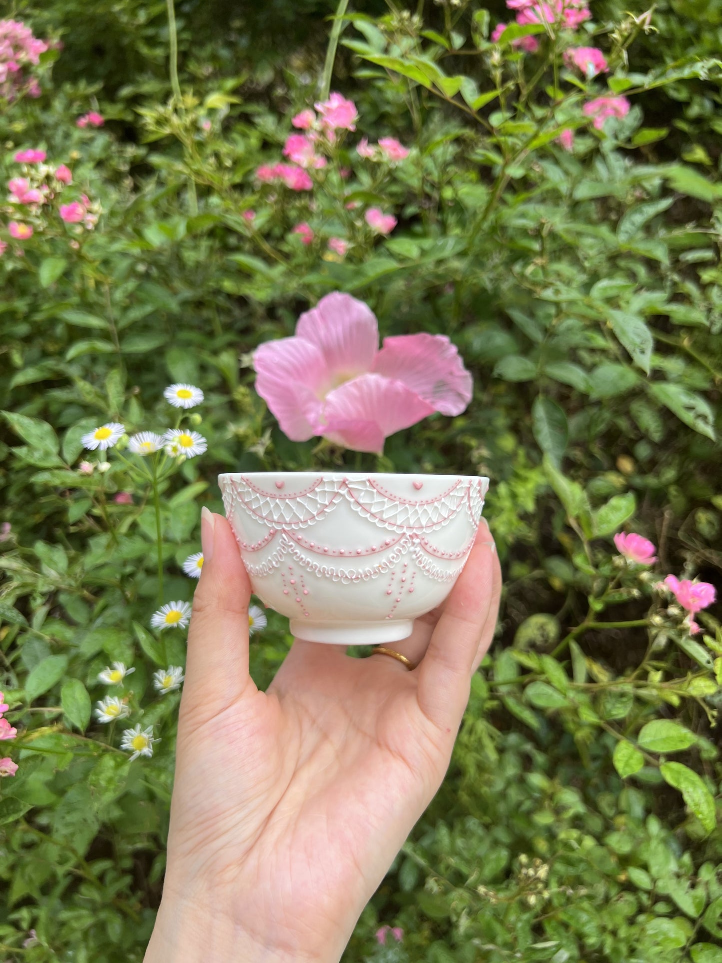 Pearl curtain teacup