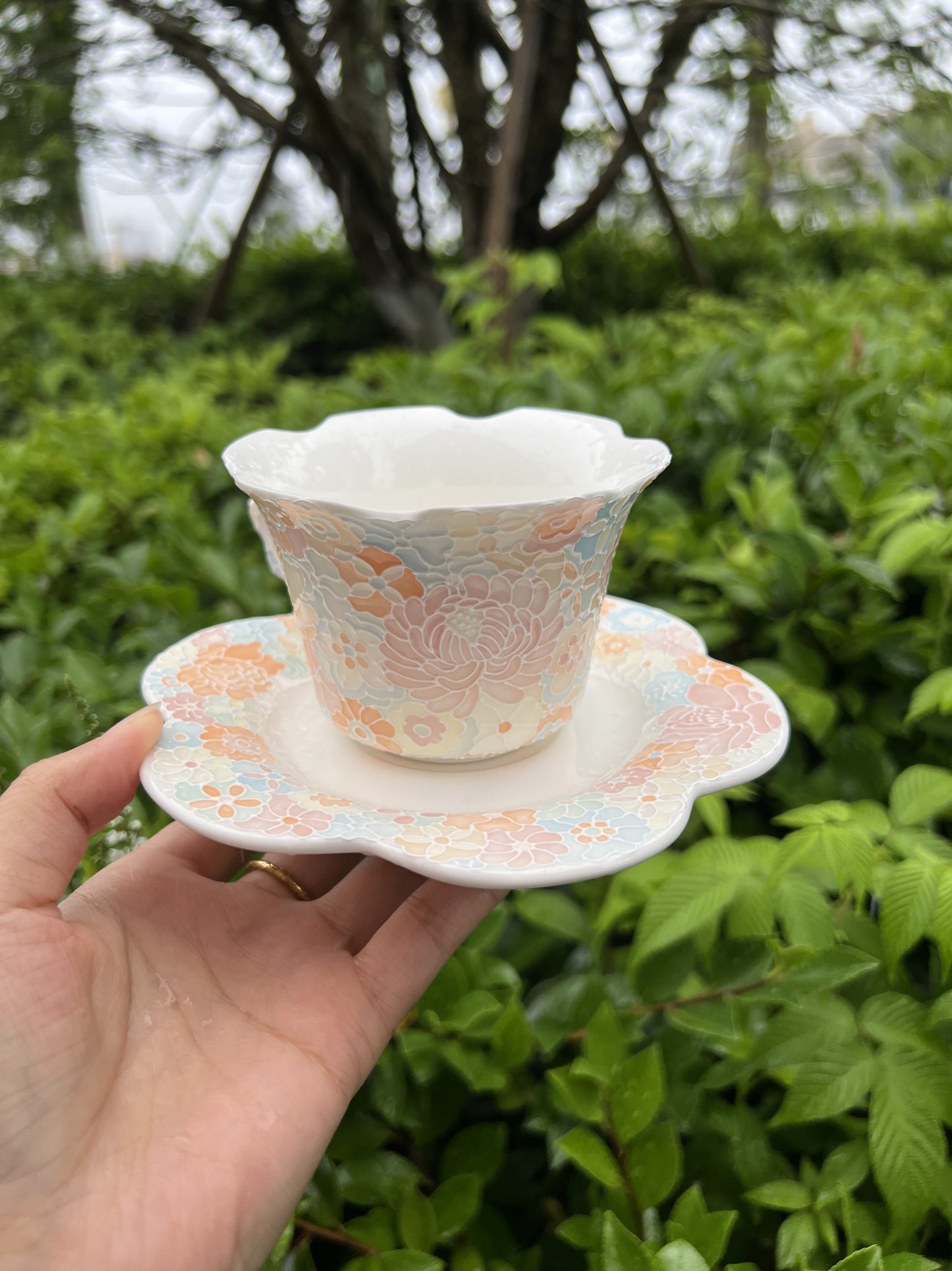 Lace coffee cup