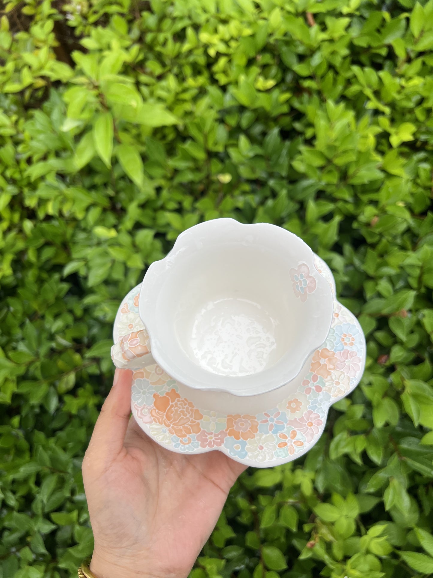 Lace coffee cup