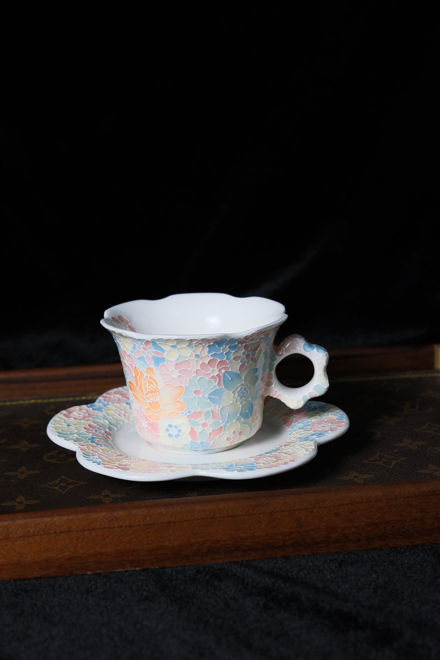 Lace coffee cup