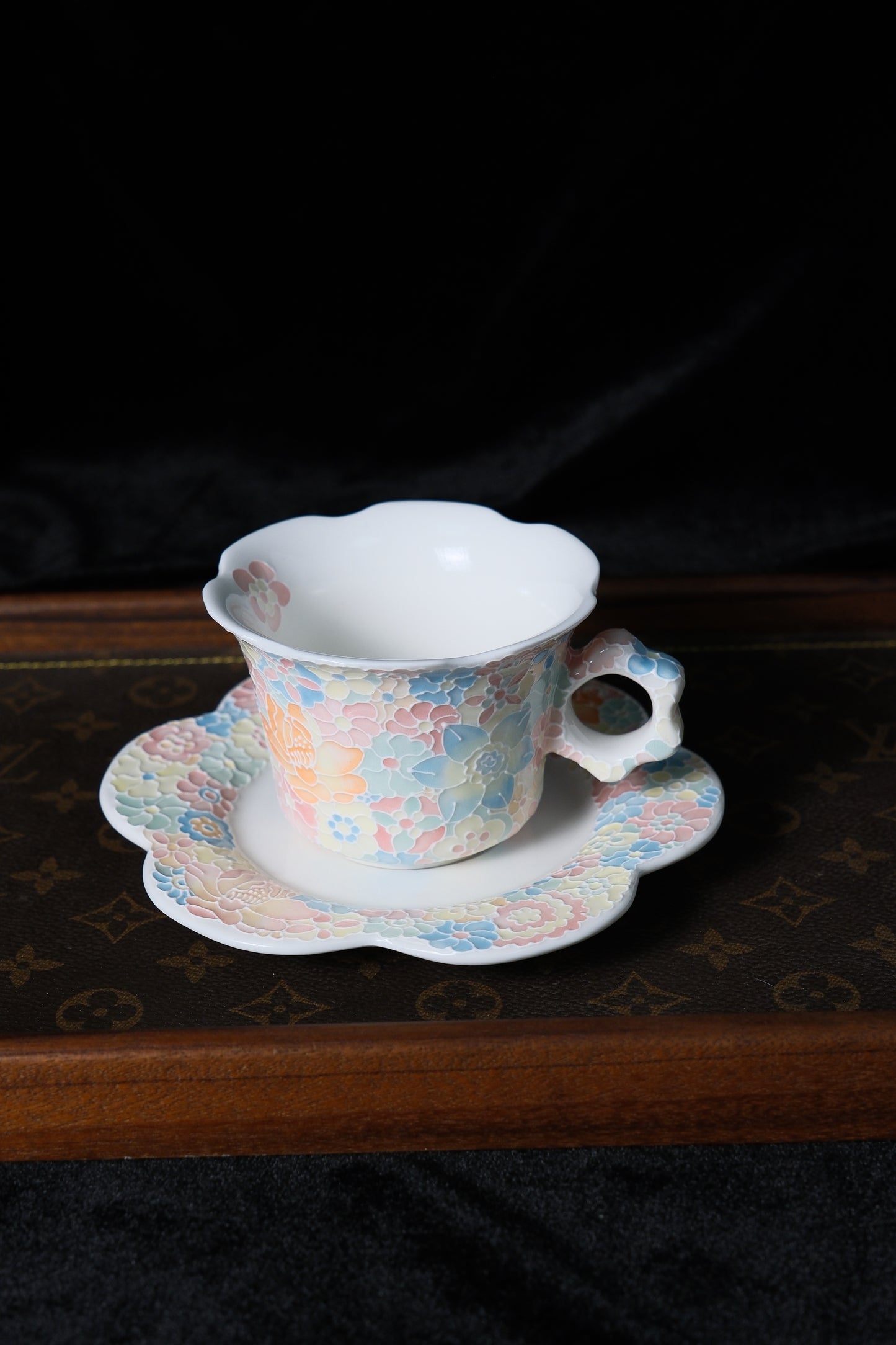 Lace coffee cup