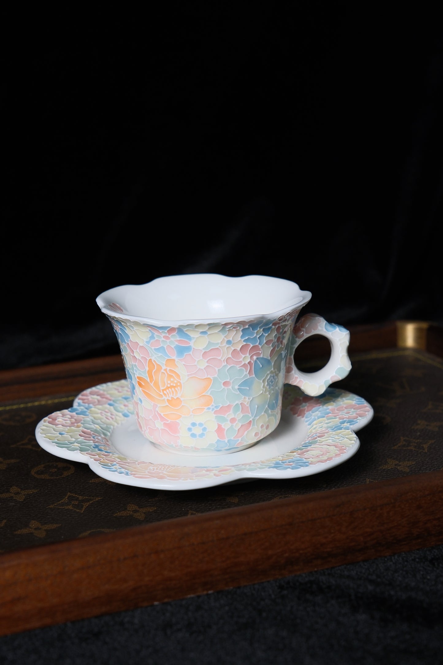 Lace coffee cup